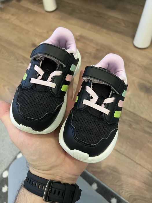 Дтетски маратонки Adidas