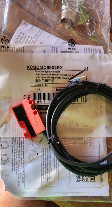 Intrerupator magnetic  xcsdmc5902ex
