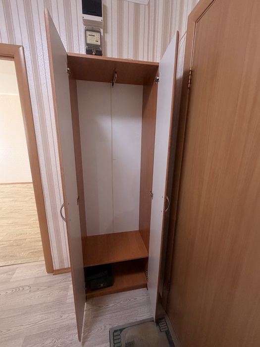 Продам шкаф для прихожей