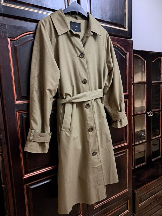 Елегантен дамски шлифер;права кройка,,колан,войнишко зелено