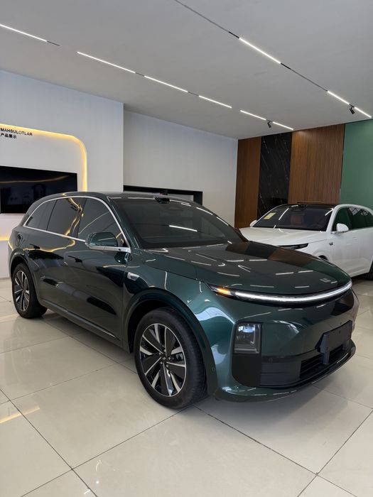 Lixiang L6 Maks с пробегом 2000км 2025