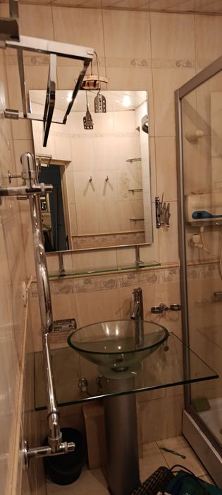 Dush kabina sotiladi