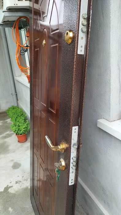 Ușă metalică intrare apartament
