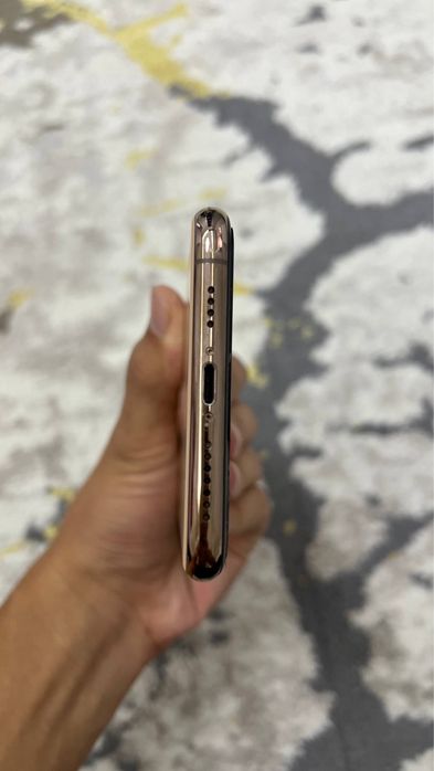 Iphone 11 pro max gold ideal