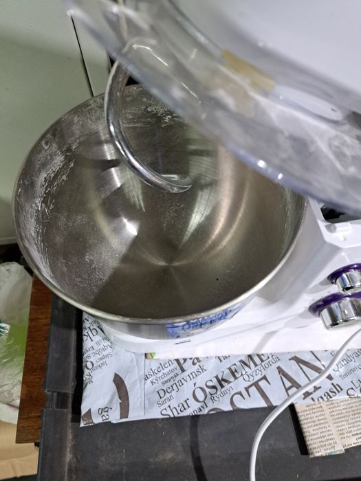 Тестомес продается.