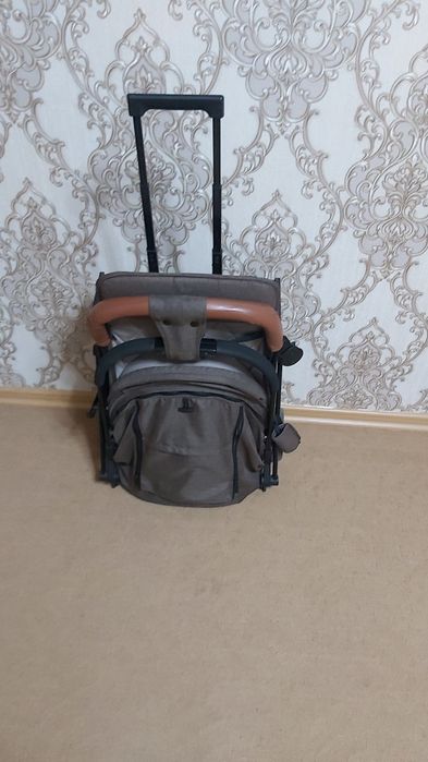 Продам прогулочную коляску