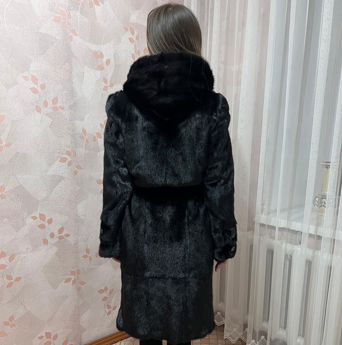 Продам норковую шубу