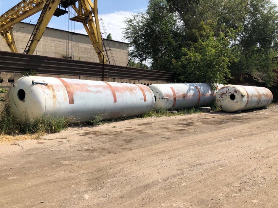 Ёмкости 25кубовые пищевые