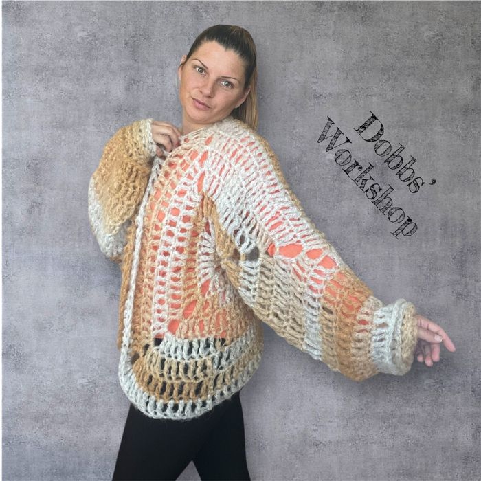 Ръчно плетена жилетка