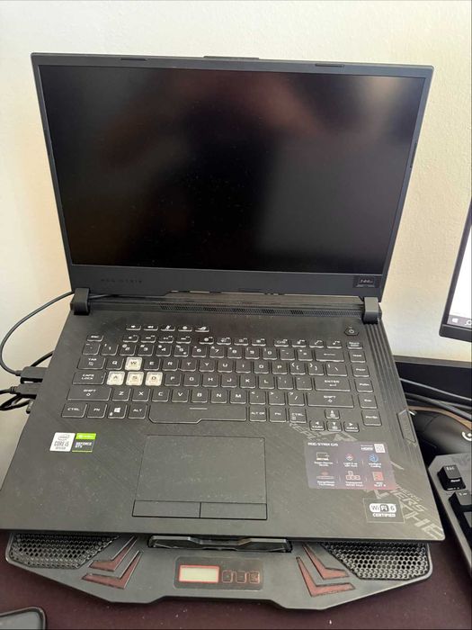 Laptop Gaming ASUS ROG Strix G15 G512LI cu procesor Intel® 144 HZ