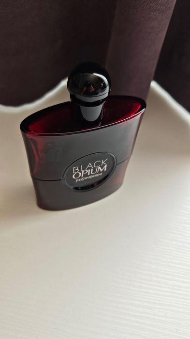 Парфюм YSL Black Opium Over Red