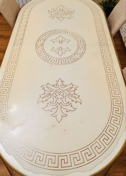 Продается обеденный стол