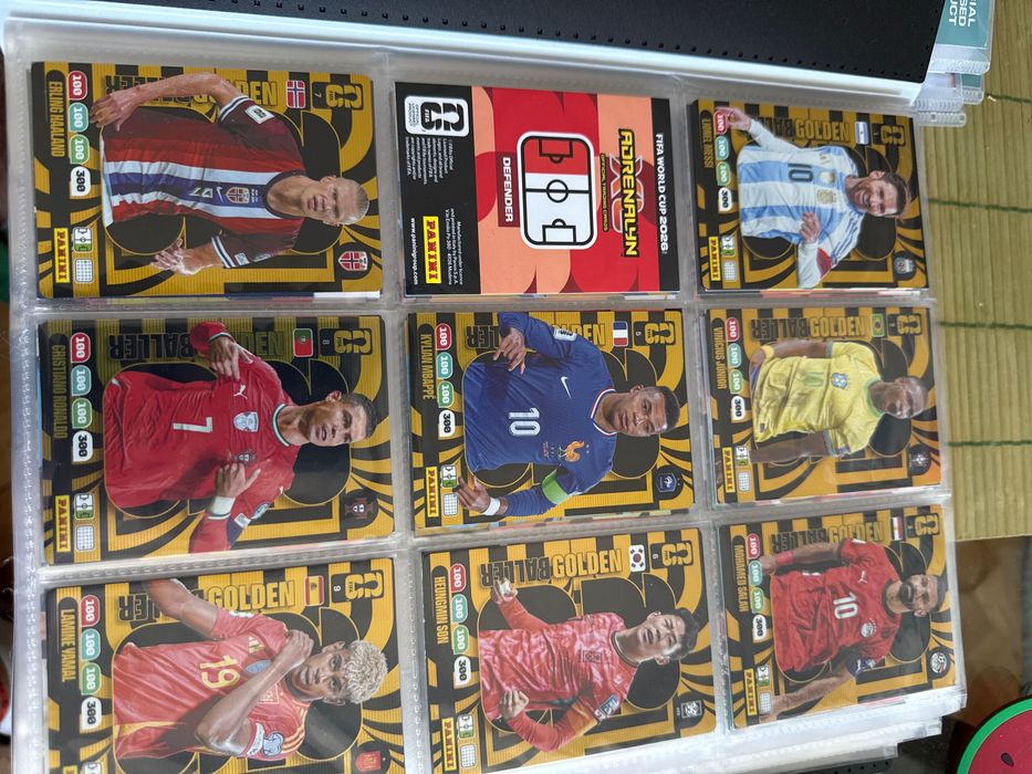 Panini Adrenalyn XL FIFA World Cup: Попълни колекцията си!