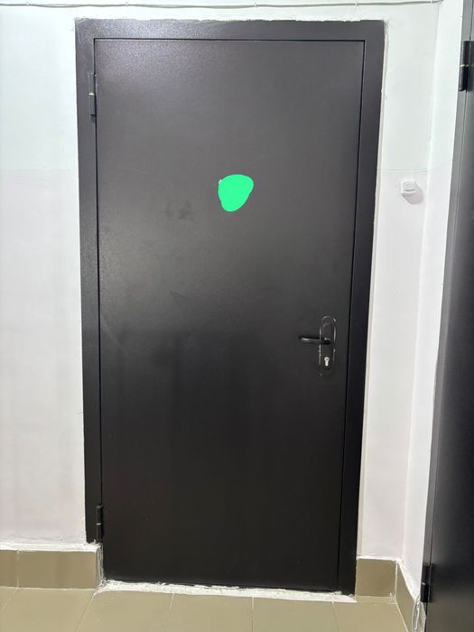 Продам входную дверь