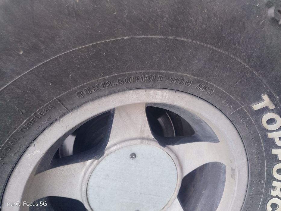 Продам резину 35*12,50R15