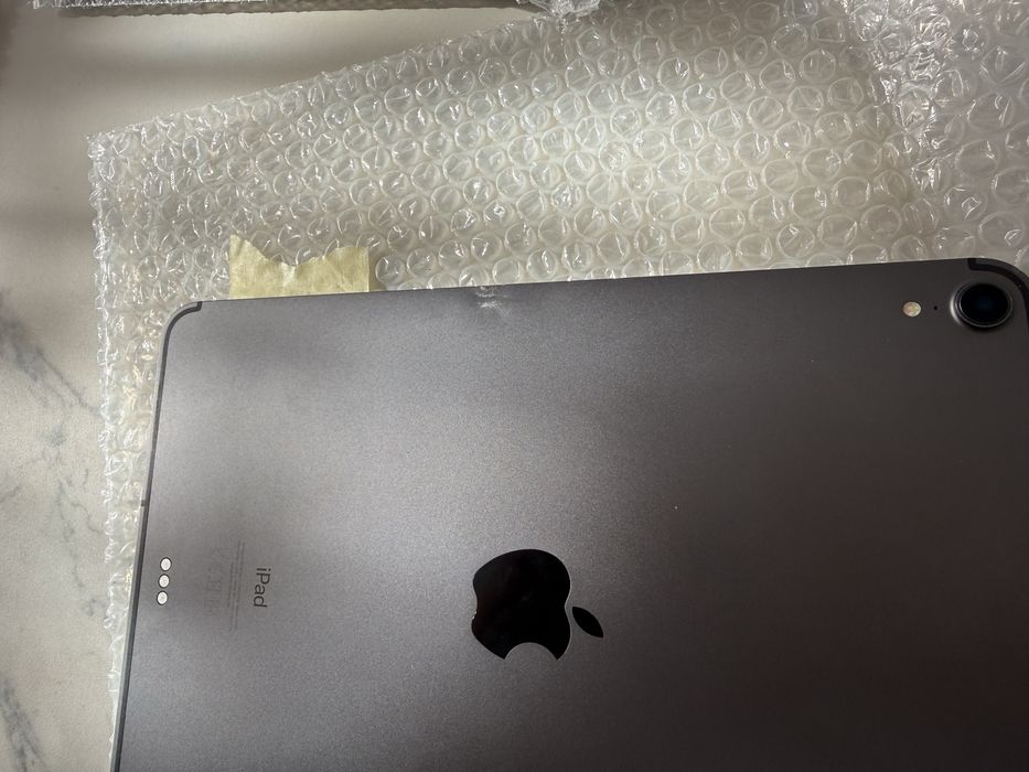 Ipad pro 11 balck 256 celular generatia 1 2018