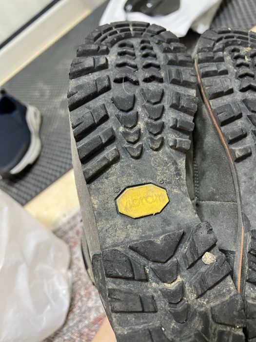 Ботинки трекинговые AKU 41 размер