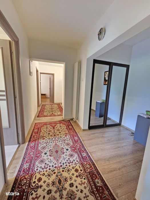 3 Camere confort 1 Garii Mobilat complet