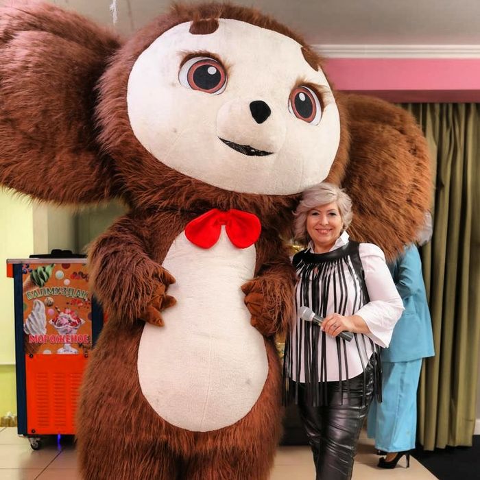 Тамада/ведущая Светлана.