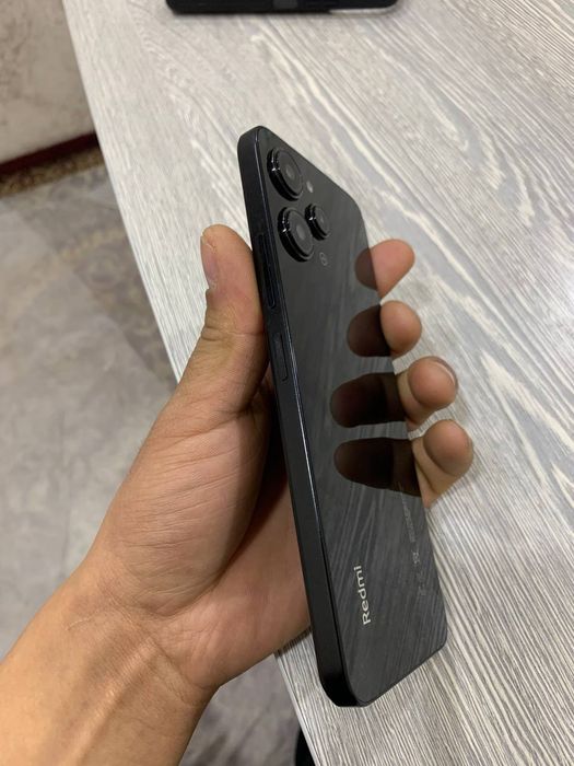 Redmi 12  8/256  karobka yoq holati zor aybi  yoq