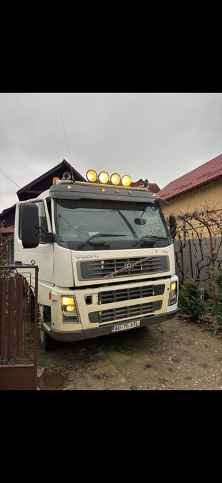 Vând bascula 8x4 Volvo fm 400