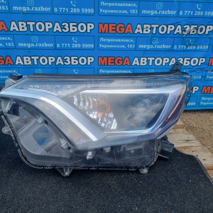 Фары на RAV 4 2018 год