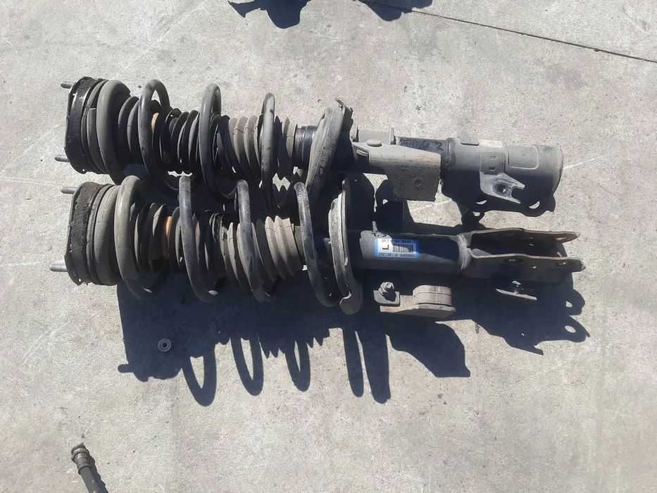 set amortizoare cu arcuri fata  mazda 2 de 1.3b  6480660