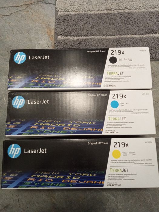 Vând cartușe imprimanta HP Laser Jet
