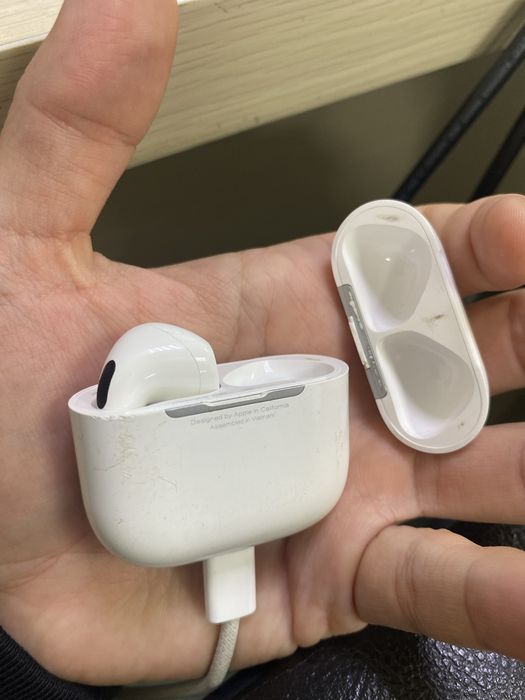 Airpods 3 продам.