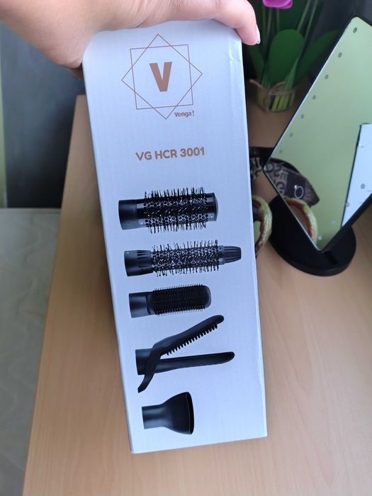 Четка за коса ..