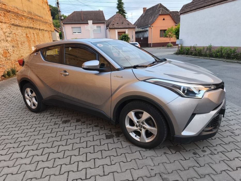 De vânzare Toyota C-HR hibrid 1.8 benzina Cu GARANȚIE pana in 2029 sau inca 111.112 km