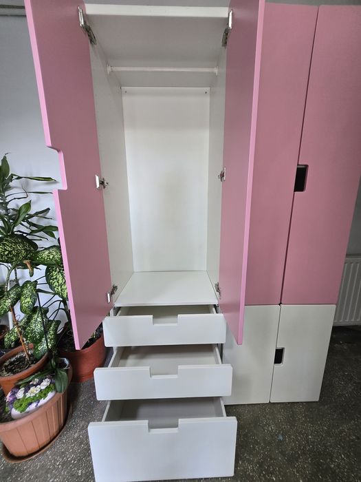 Vând dulapuri fetite Ikea
