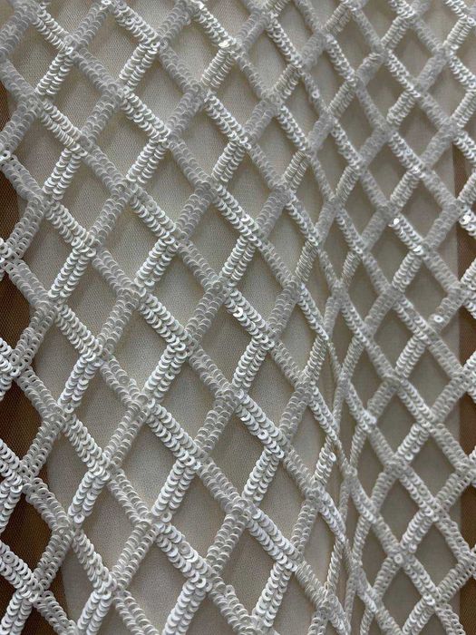 Стильное платье на мероприятие