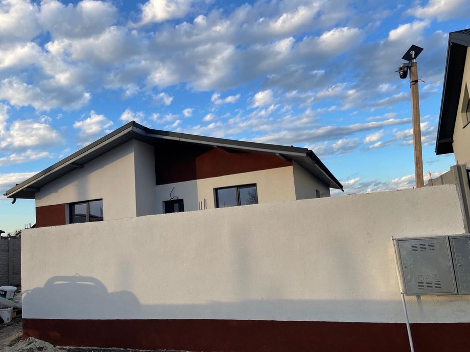 Propietar Casă De Vânzare