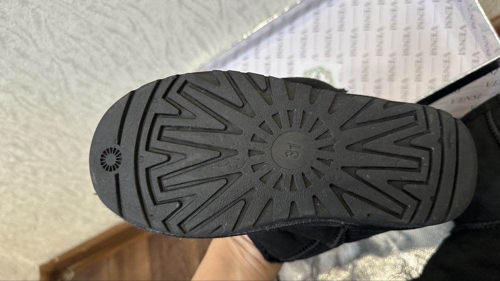 Угги детские продается