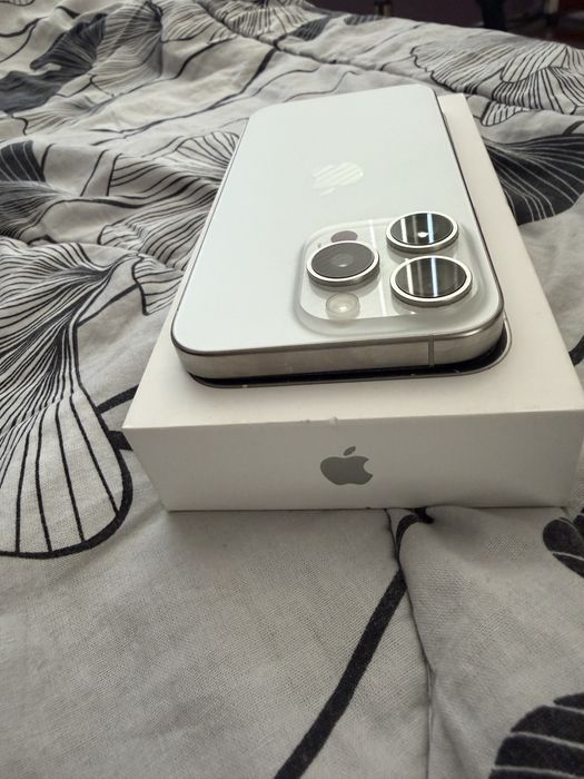 Iphone 15 pro white 128GB