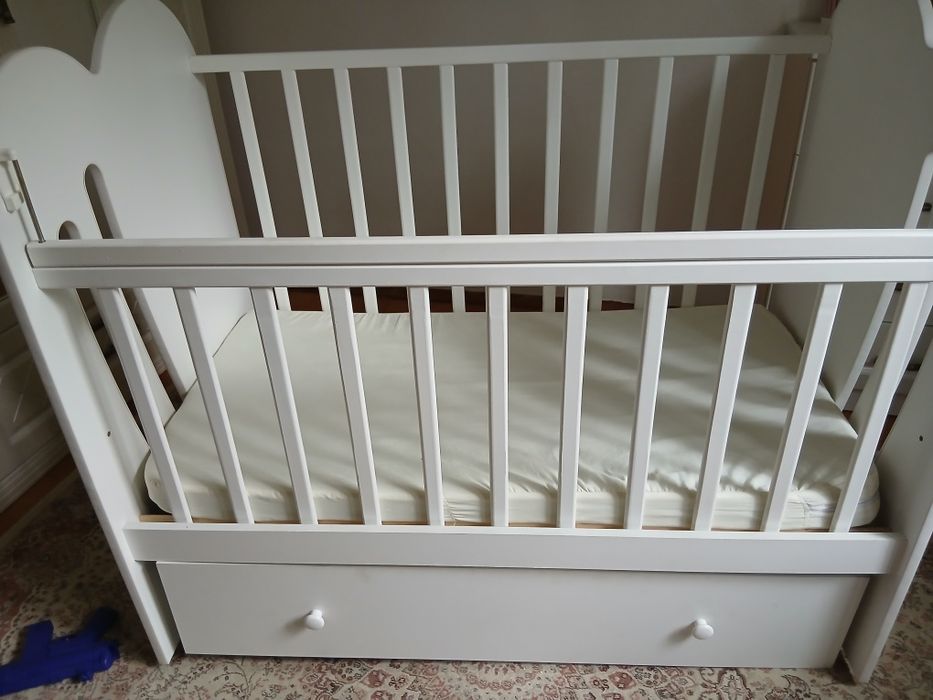 Кровать детская  продам