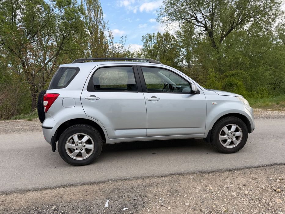 Vand Daihatsu Terios. 4X4. Fara rugina.