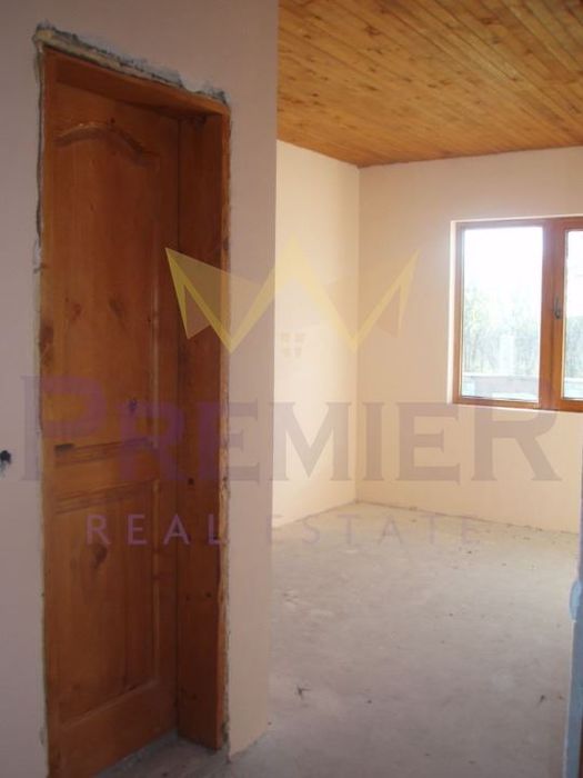Продава се Къща в с. Селце, Област Добрич - 130 кв.м за 373 €/кв.м - Снимка #4