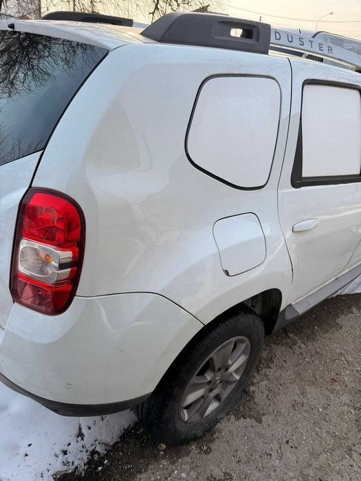 aripa dreapta dacia duster