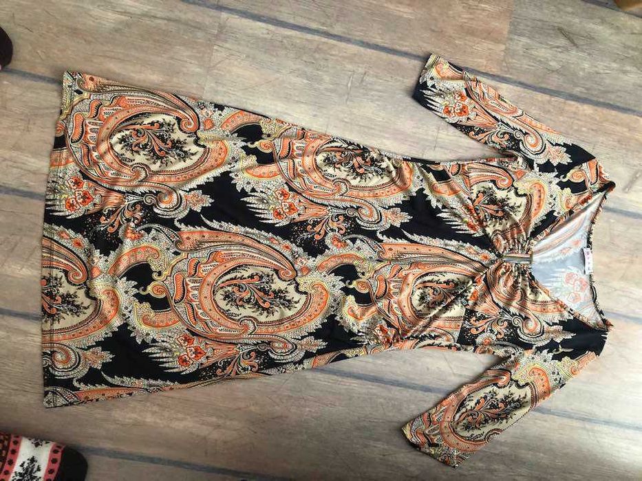 разпродажба на страхотни рокли