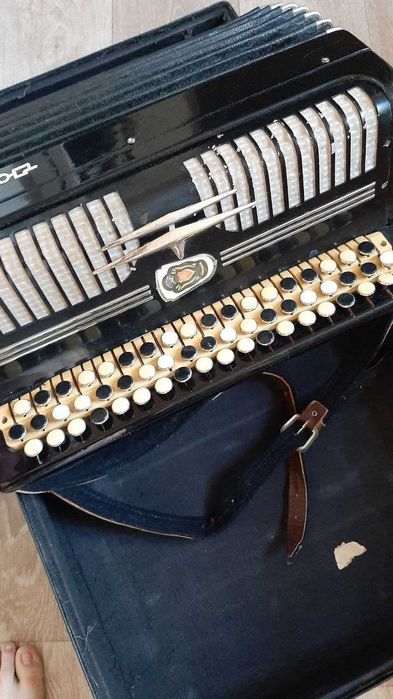 Баян Этюд в отличном состоянии