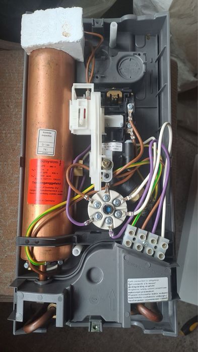 Проточен бойлер Stiebel Eltron за части