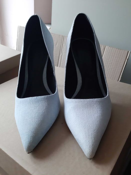 Обувки на ток Зара