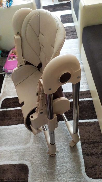 Продам складной стульчик для кормления