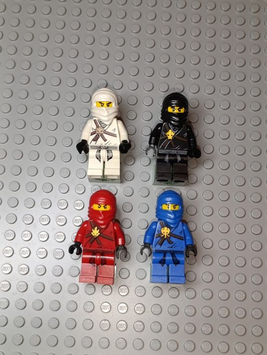 Lego Ninjago The Golden Weapons : Kai, Jay, Zane, Cole ( Pilot 2011)