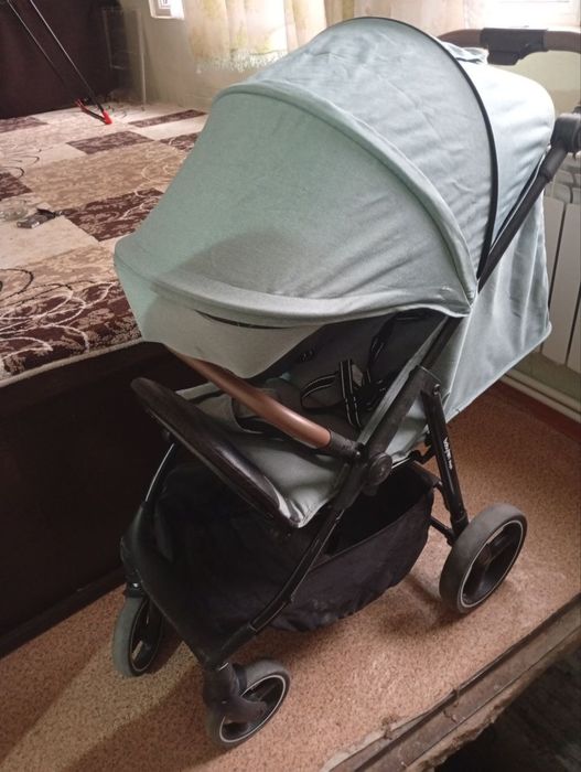 Коляска почти новый