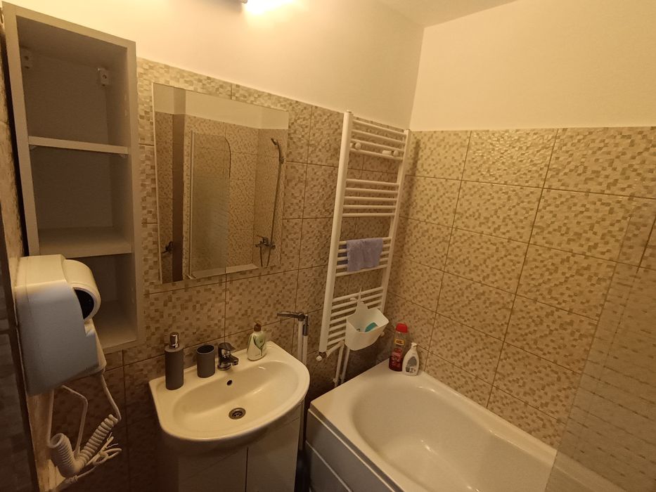 Cazare Regim Hotelier zona Hipodrom 100 lei tranzit 3-4 ore