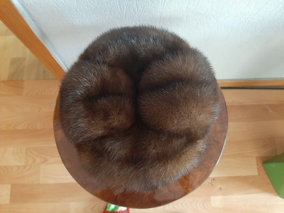 Меховые натуральные шапки