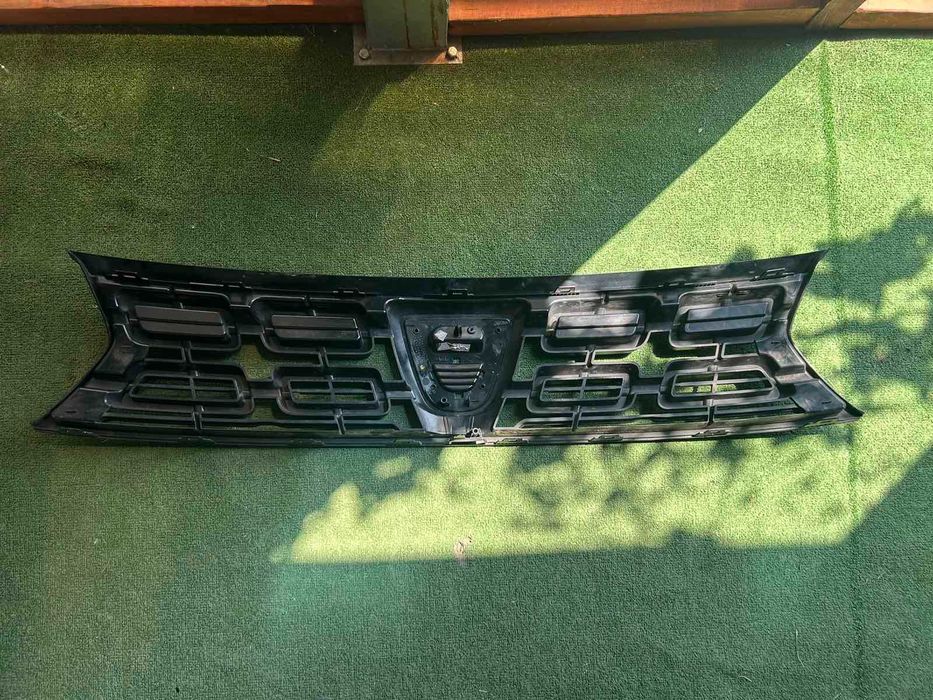 решетка с емблема Dacia Duster модел 2017-2022г.  #519SA.